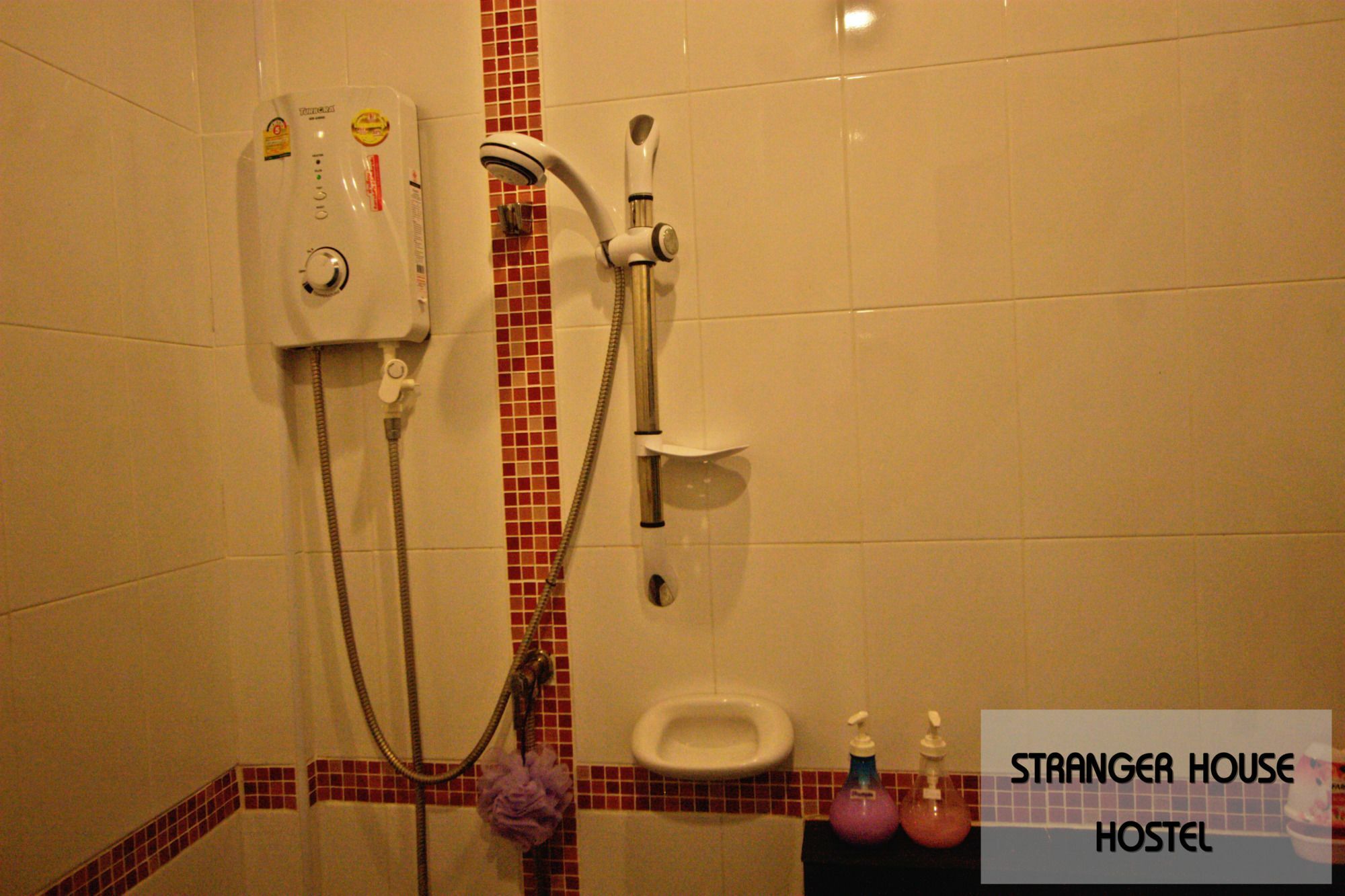 Ostello Stranger House Chiang Mai Esterno foto