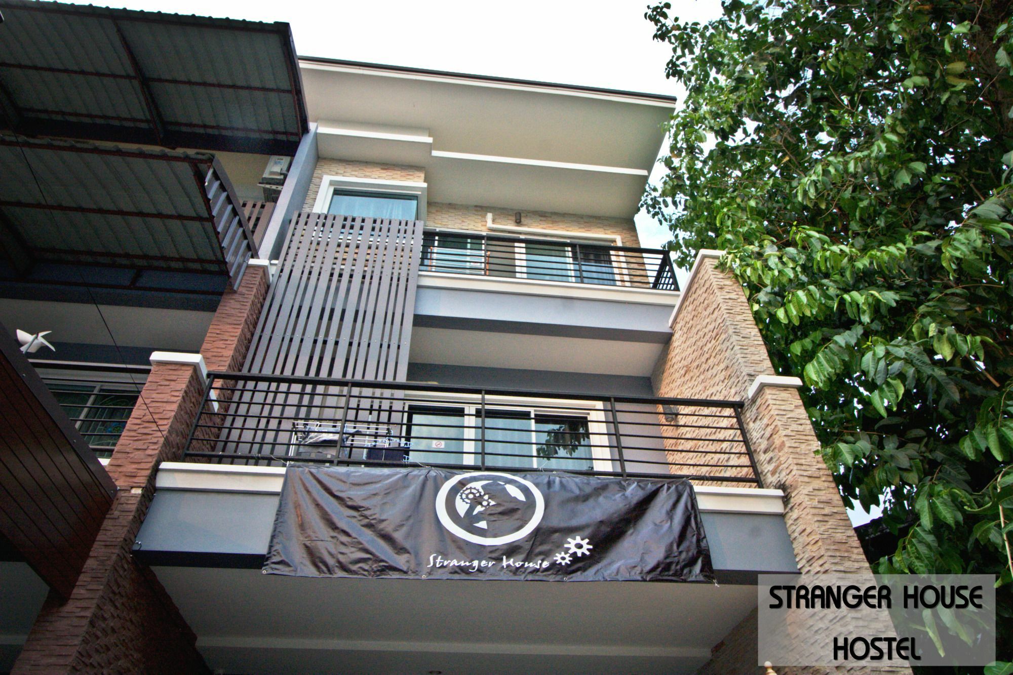 Ostello Stranger House Chiang Mai Esterno foto